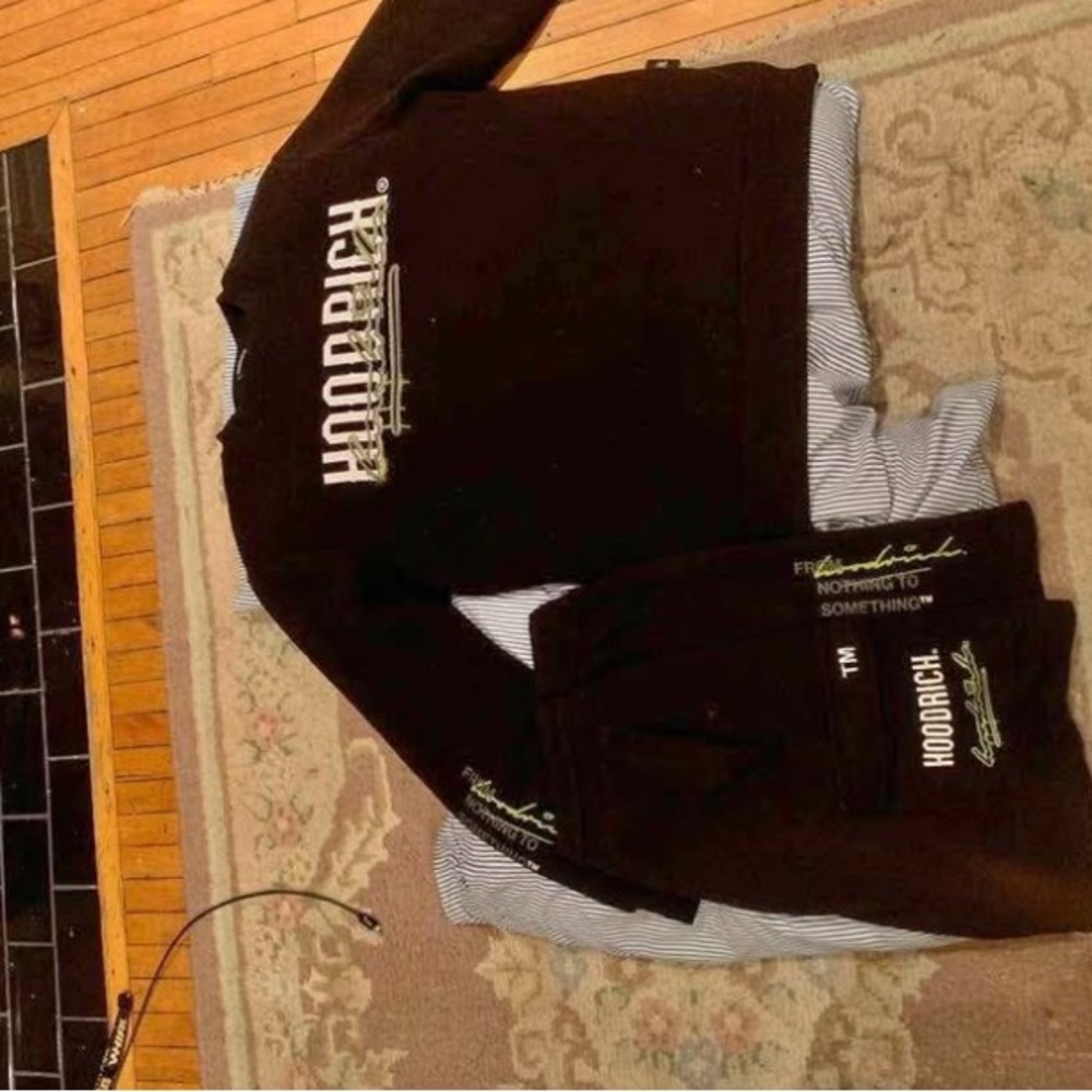 Hoodrich Black Sweatshirt and Shorts Set